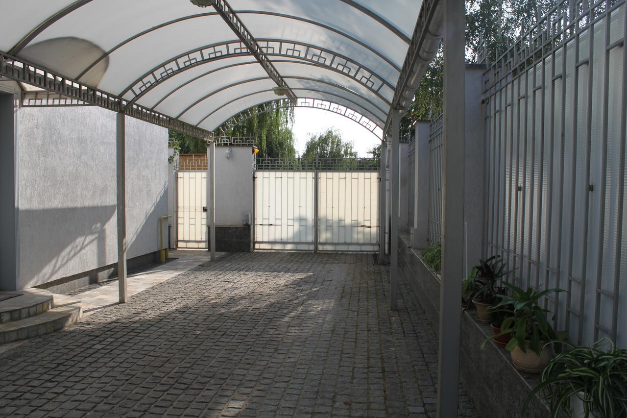 Bortnichi House Hotell Kiev Exteriör bild
